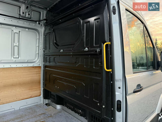 Серый Фольксваген Крафтер, объемом двигателя 1.97 л и пробегом 220 тыс. км за 24500 $, фото 19 на Automoto.ua