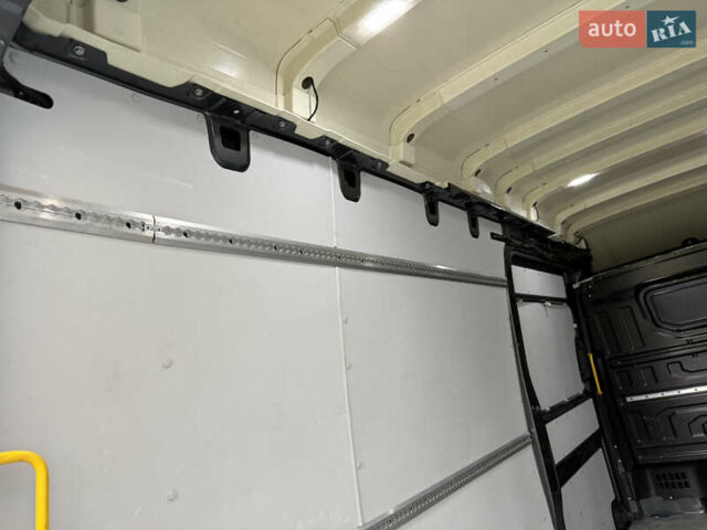 Серый Фольксваген Крафтер, объемом двигателя 2 л и пробегом 335 тыс. км за 23500 $, фото 45 на Automoto.ua