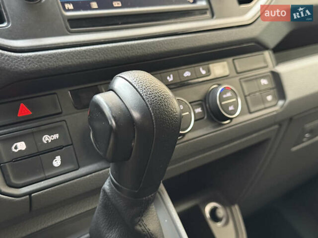 Серый Фольксваген Крафтер, объемом двигателя 2 л и пробегом 335 тыс. км за 23500 $, фото 24 на Automoto.ua