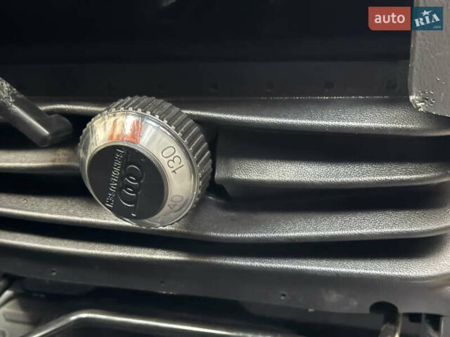 Серый Фольксваген Крафтер, объемом двигателя 2 л и пробегом 335 тыс. км за 23500 $, фото 21 на Automoto.ua