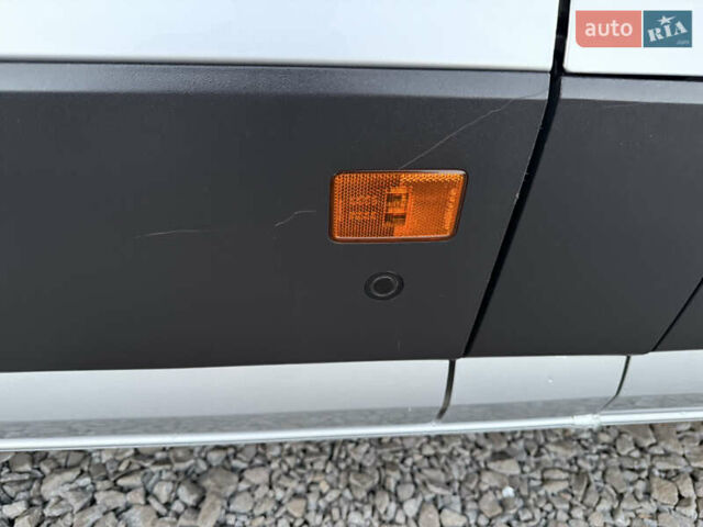 Серый Фольксваген Крафтер, объемом двигателя 1.97 л и пробегом 220 тыс. км за 24500 $, фото 11 на Automoto.ua