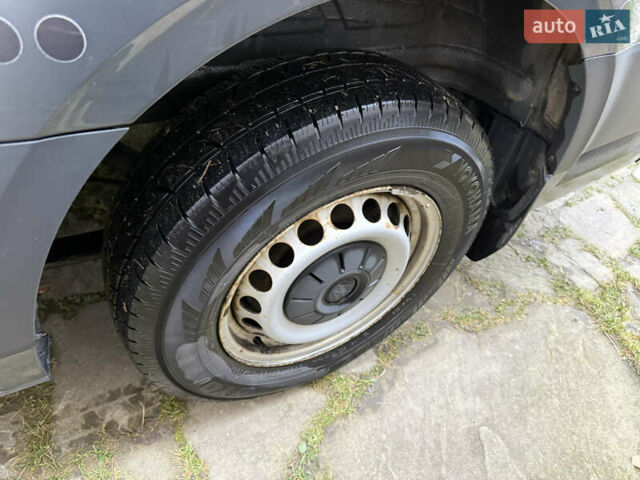 Серый Фольксваген Крафтер, объемом двигателя 2 л и пробегом 335 тыс. км за 23500 $, фото 52 на Automoto.ua