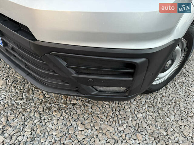 Серый Фольксваген Крафтер, объемом двигателя 1.97 л и пробегом 220 тыс. км за 24500 $, фото 10 на Automoto.ua