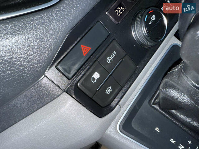 Серый Фольксваген Крафтер, объемом двигателя 1.97 л и пробегом 220 тыс. км за 24500 $, фото 42 на Automoto.ua