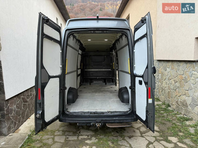 Серый Фольксваген Крафтер, объемом двигателя 2 л и пробегом 335 тыс. км за 23500 $, фото 40 на Automoto.ua