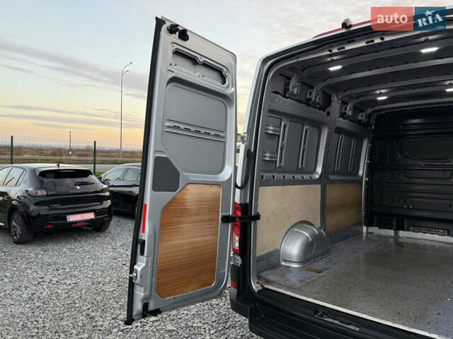 Серый Фольксваген Крафтер, объемом двигателя 1.97 л и пробегом 220 тыс. км за 24500 $, фото 17 на Automoto.ua