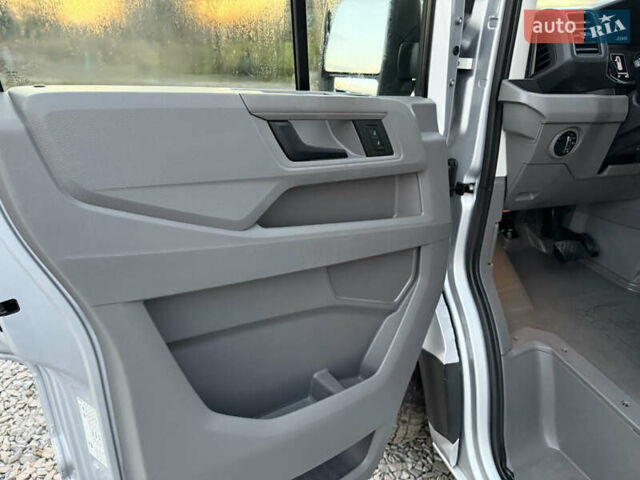 Серый Фольксваген Крафтер, объемом двигателя 1.97 л и пробегом 220 тыс. км за 24500 $, фото 23 на Automoto.ua