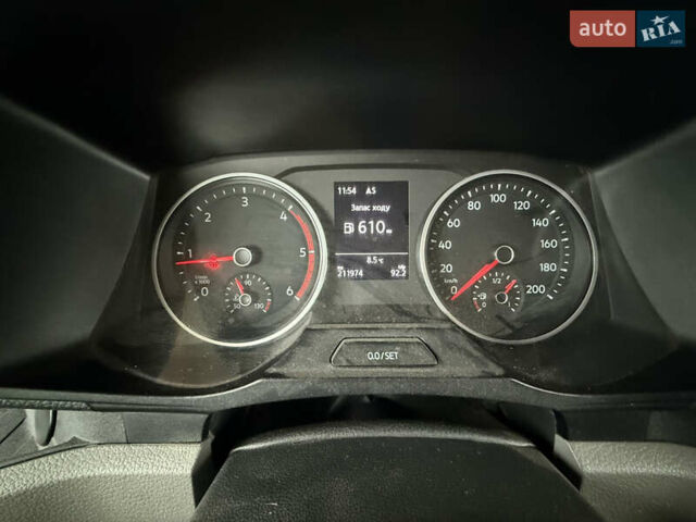 Серый Фольксваген Крафтер, объемом двигателя 1.97 л и пробегом 220 тыс. км за 31000 $, фото 19 на Automoto.ua