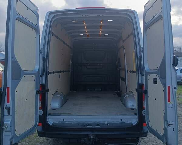 Сірий Фольксваген Крафтєр, об'ємом двигуна 2 л та пробігом 128 тис. км за 22299 $, фото 15 на Automoto.ua