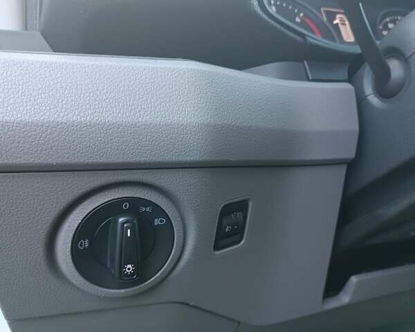 Сірий Фольксваген Крафтєр, об'ємом двигуна 2 л та пробігом 128 тис. км за 22299 $, фото 9 на Automoto.ua