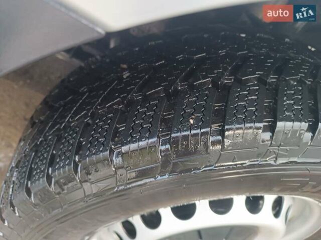Сірий Фольксваген Крафтєр, об'ємом двигуна 2 л та пробігом 128 тис. км за 22299 $, фото 26 на Automoto.ua