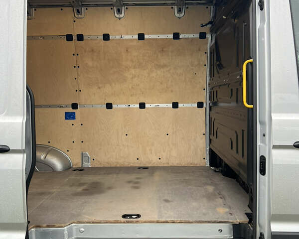 Серый Фольксваген Крафтер, объемом двигателя 2 л и пробегом 128 тыс. км за 21999 $, фото 17 на Automoto.ua