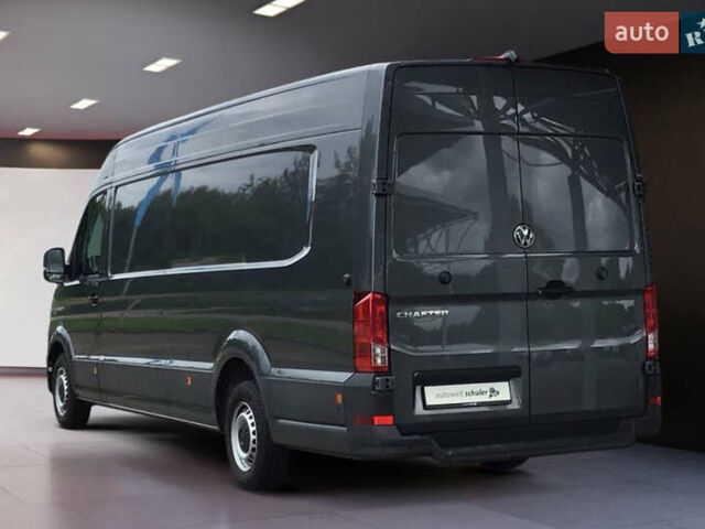 Серый Фольксваген Крафтер, объемом двигателя 2 л и пробегом 220 тыс. км за 29999 $, фото 2 на Automoto.ua