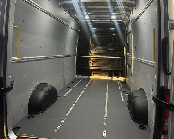 Серый Фольксваген Крафтер, объемом двигателя 2 л и пробегом 221 тыс. км за 24700 $, фото 32 на Automoto.ua