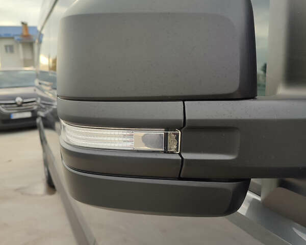 Серый Фольксваген Крафтер, объемом двигателя 1.97 л и пробегом 196 тыс. км за 30950 $, фото 14 на Automoto.ua