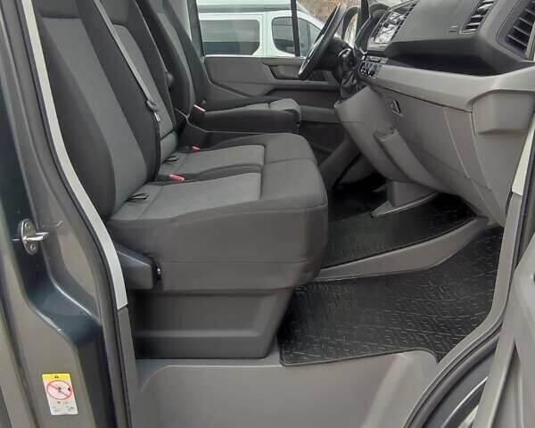 Серый Фольксваген Крафтер, объемом двигателя 2 л и пробегом 197 тыс. км за 29950 $, фото 24 на Automoto.ua