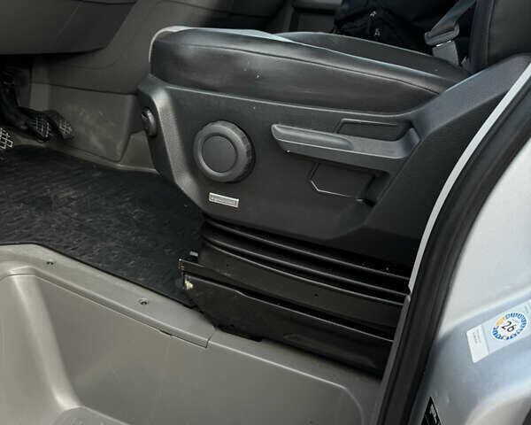 Серый Фольксваген Крафтер, объемом двигателя 2 л и пробегом 221 тыс. км за 24700 $, фото 24 на Automoto.ua