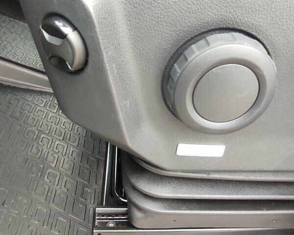 Серый Фольксваген Крафтер, объемом двигателя 1.97 л и пробегом 196 тыс. км за 30950 $, фото 21 на Automoto.ua