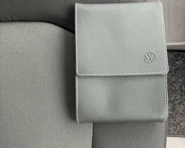 Сірий Фольксваген Крафтєр, об'ємом двигуна 1.97 л та пробігом 179 тис. км за 24500 $, фото 60 на Automoto.ua