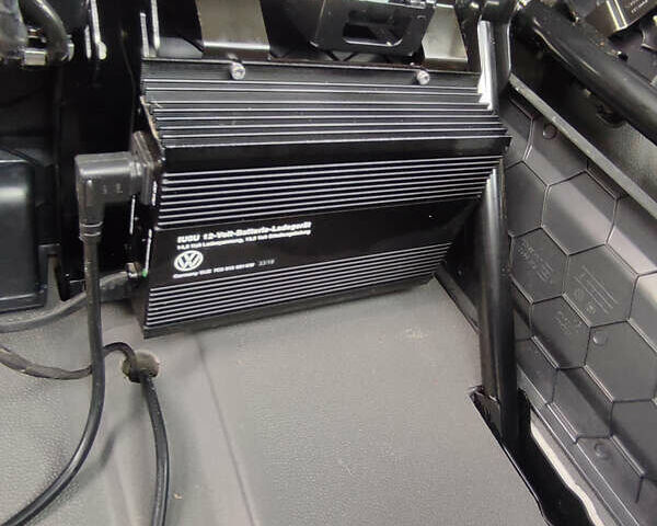 Серый Фольксваген Крафтер, объемом двигателя 1.97 л и пробегом 196 тыс. км за 30950 $, фото 30 на Automoto.ua