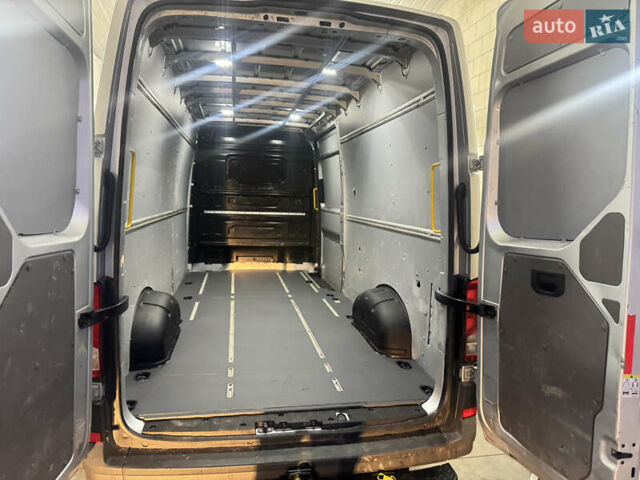 Серый Фольксваген Крафтер, объемом двигателя 2 л и пробегом 221 тыс. км за 24700 $, фото 33 на Automoto.ua