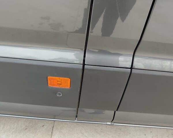 Серый Фольксваген Крафтер, объемом двигателя 1.97 л и пробегом 196 тыс. км за 30950 $, фото 36 на Automoto.ua