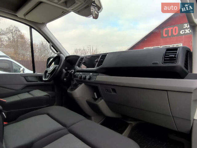 Серый Фольксваген Крафтер, объемом двигателя 1.97 л и пробегом 196 тыс. км за 30950 $, фото 25 на Automoto.ua