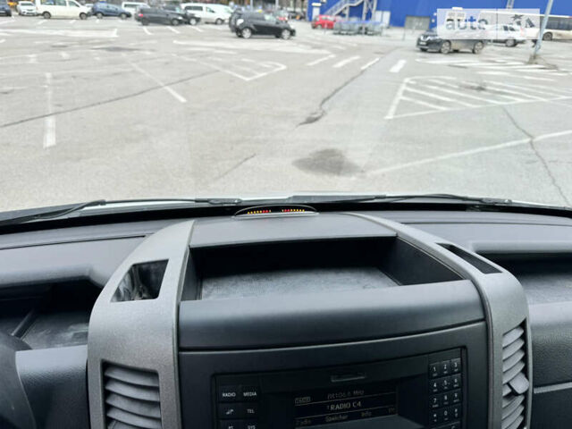 Серый Фольксваген Крафтер, объемом двигателя 1.97 л и пробегом 239 тыс. км за 18500 $, фото 13 на Automoto.ua