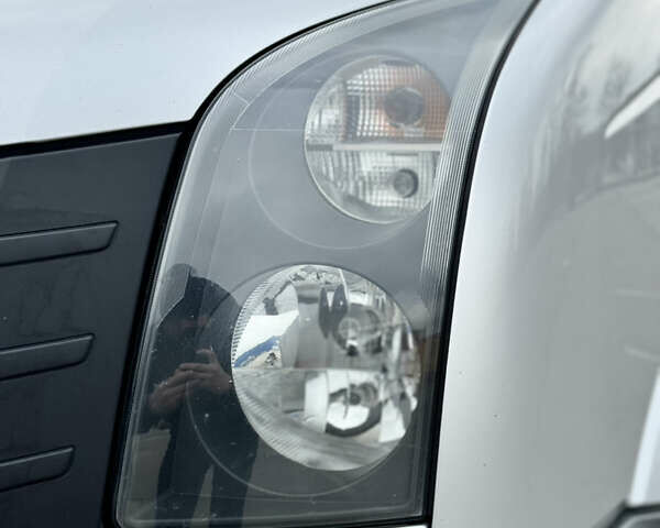 Серый Фольксваген Крафтер, объемом двигателя 1.97 л и пробегом 239 тыс. км за 18500 $, фото 3 на Automoto.ua