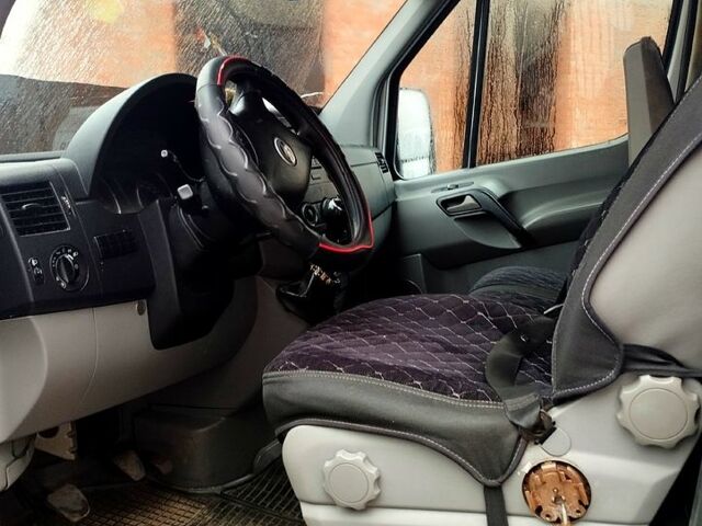 Серый Фольксваген Крафтер, объемом двигателя 2.5 л и пробегом 450 тыс. км за 9500 $, фото 6 на Automoto.ua