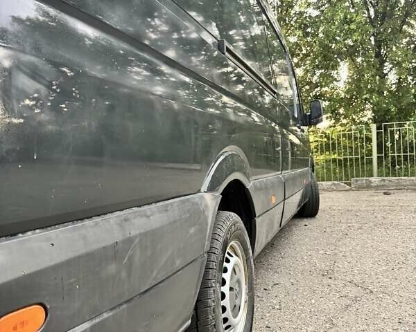 Сірий Фольксваген Крафтєр, об'ємом двигуна 2.46 л та пробігом 330 тис. км за 10800 $, фото 8 на Automoto.ua