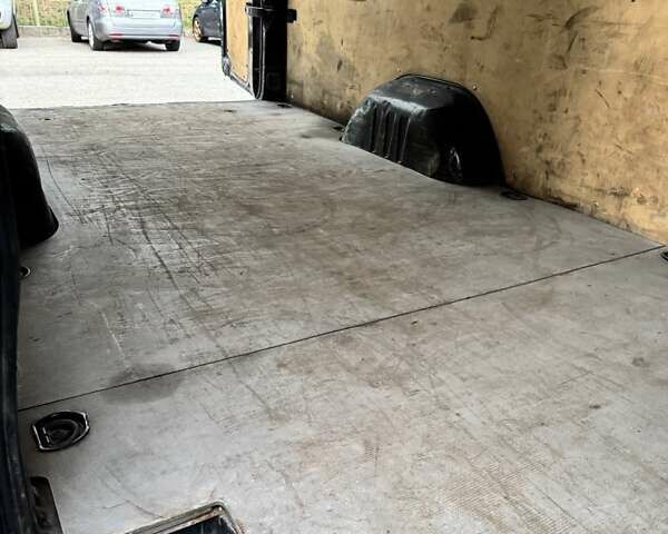 Сірий Фольксваген Крафтєр, об'ємом двигуна 2.46 л та пробігом 330 тис. км за 10800 $, фото 3 на Automoto.ua