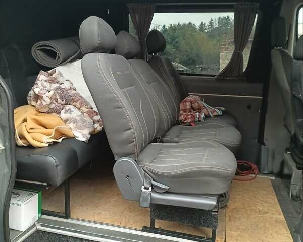 Фольксваген Крафтєр 2009 у Кельменцах на Automoto.ua Сірий Фольксваген Крафтєр, об'ємом двигуна 2.5 л та пробігом 308 тис. км за 16500 $, фото 11 на Automoto.ua