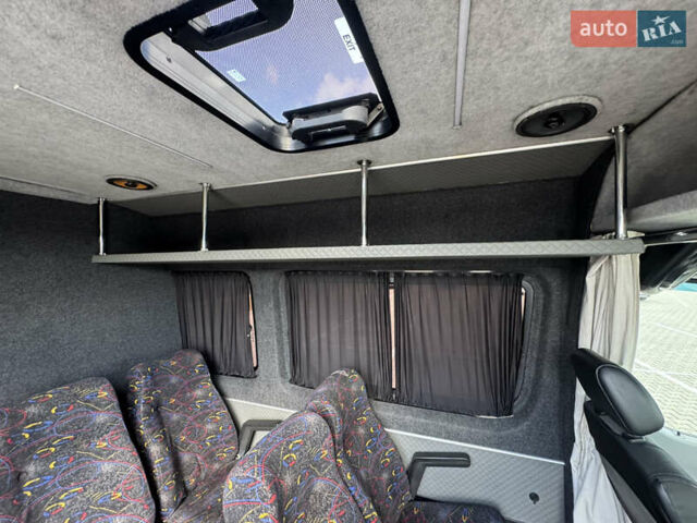 Серый Фольксваген Крафтер, объемом двигателя 1.97 л и пробегом 490 тыс. км за 12700 $, фото 60 на Automoto.ua