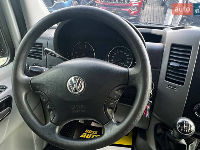 Сірий Фольксваген Крафтєр, об'ємом двигуна 1.97 л та пробігом 318 тис. км за 23000 $, фото 13 на Automoto.ua