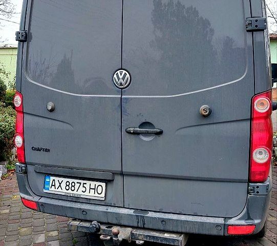 Серый Фольксваген Крафтер, объемом двигателя 2 л и пробегом 280 тыс. км за 13500 $, фото 2 на Automoto.ua