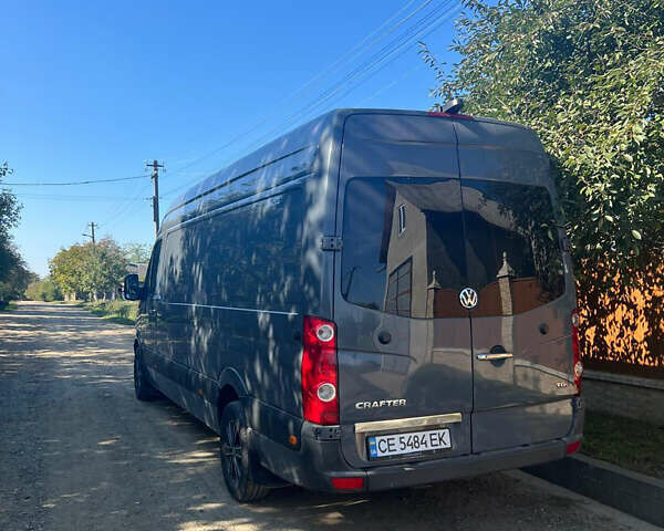 Серый Фольксваген Крафтер, объемом двигателя 2 л и пробегом 340 тыс. км за 21248 $, фото 2 на Automoto.ua