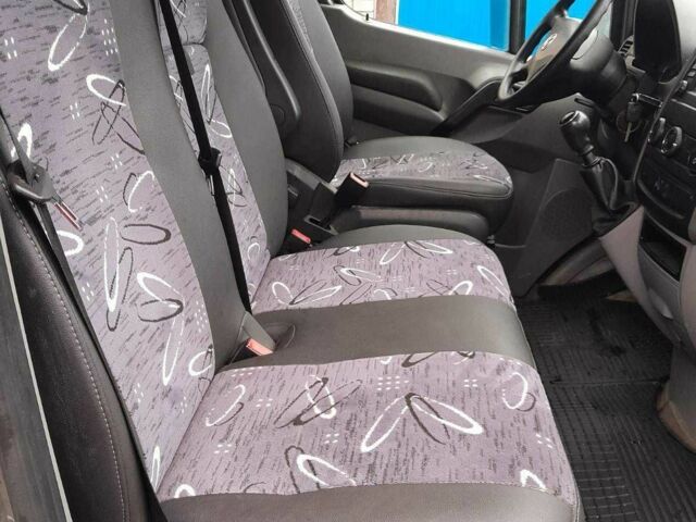 Серый Фольксваген Крафтер, объемом двигателя 2 л и пробегом 174 тыс. км за 18000 $, фото 6 на Automoto.ua