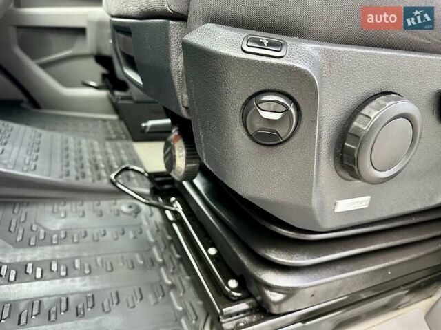 Фольксваген Крафтєр 2018 у Дубно на Automoto.ua Сірий Фольксваген Крафтєр, об'ємом двигуна 2 л та пробігом 260 тис. км за 24500 $, фото 13 на Automoto.ua