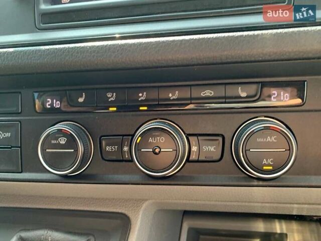 Серый Фольксваген Крафтер, объемом двигателя 1.97 л и пробегом 191 тыс. км за 27400 $, фото 45 на Automoto.ua