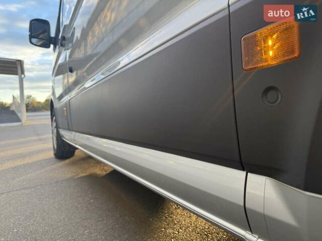 Серый Фольксваген Крафтер, объемом двигателя 1.97 л и пробегом 191 тыс. км за 27400 $, фото 31 на Automoto.ua