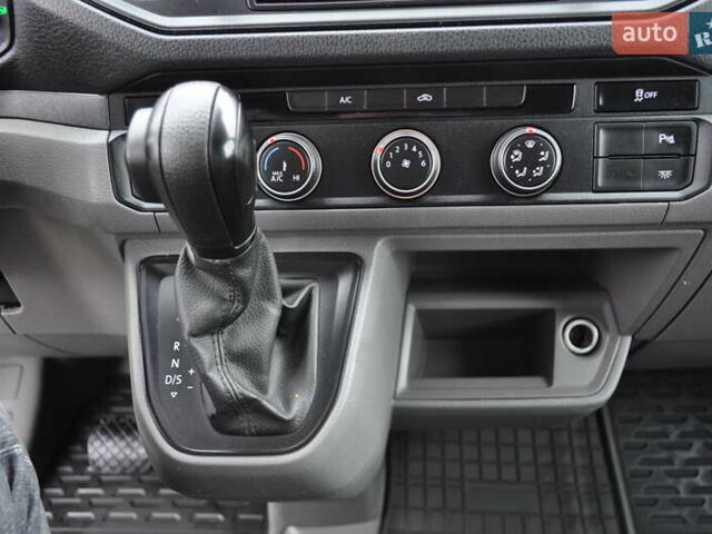 Сірий Фольксваген Крафтєр, об'ємом двигуна 1.97 л та пробігом 194 тис. км за 27800 $, фото 52 на Automoto.ua