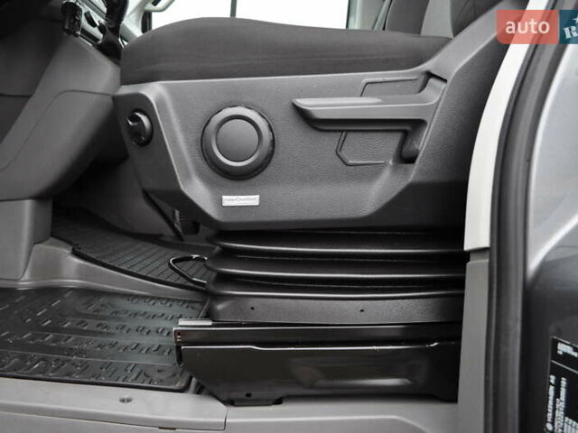 Сірий Фольксваген Крафтєр, об'ємом двигуна 1.97 л та пробігом 194 тис. км за 27800 $, фото 36 на Automoto.ua