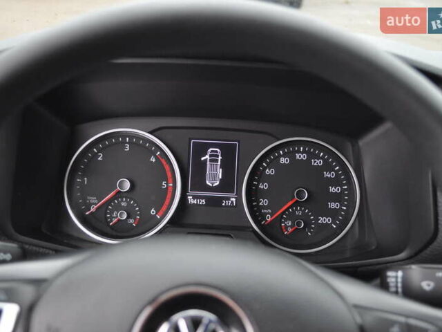 Сірий Фольксваген Крафтєр, об'ємом двигуна 1.97 л та пробігом 194 тис. км за 27800 $, фото 44 на Automoto.ua