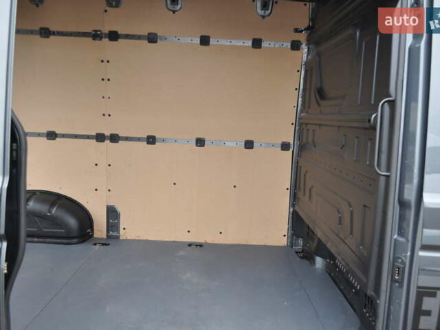 Сірий Фольксваген Крафтєр, об'ємом двигуна 1.97 л та пробігом 194 тис. км за 27800 $, фото 25 на Automoto.ua