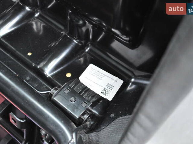 Сірий Фольксваген Крафтєр, об'ємом двигуна 1.97 л та пробігом 194 тис. км за 27800 $, фото 34 на Automoto.ua