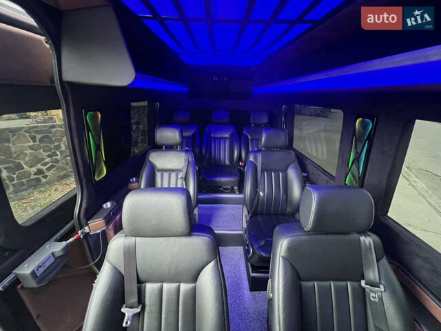 Серый Фольксваген Крафтер, объемом двигателя 2.46 л и пробегом 640 тыс. км за 19999 $, фото 26 на Automoto.ua