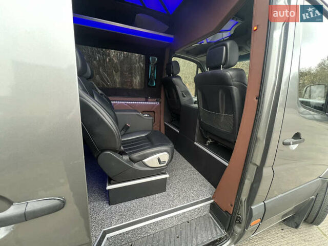 Серый Фольксваген Крафтер, объемом двигателя 2.46 л и пробегом 640 тыс. км за 19999 $, фото 23 на Automoto.ua