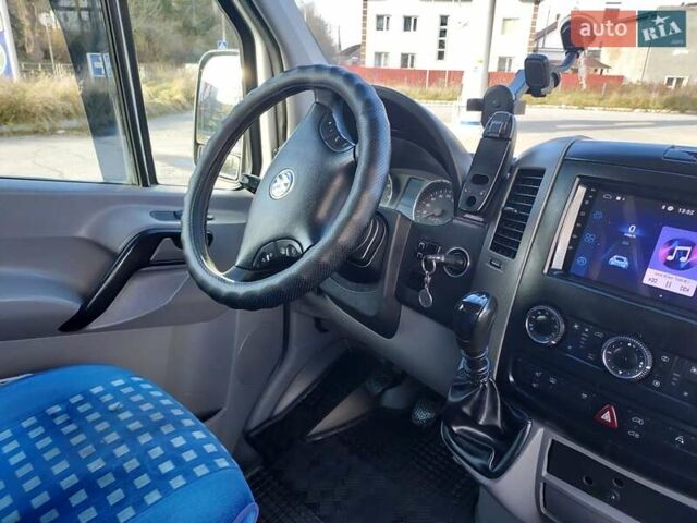 Серый Фольксваген Крафтер, объемом двигателя 2.5 л и пробегом 500 тыс. км за 11000 $, фото 13 на Automoto.ua