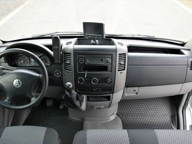 Сірий Фольксваген Крафтєр, об'ємом двигуна 2 л та пробігом 232 тис. км за 7200 $, фото 8 на Automoto.ua